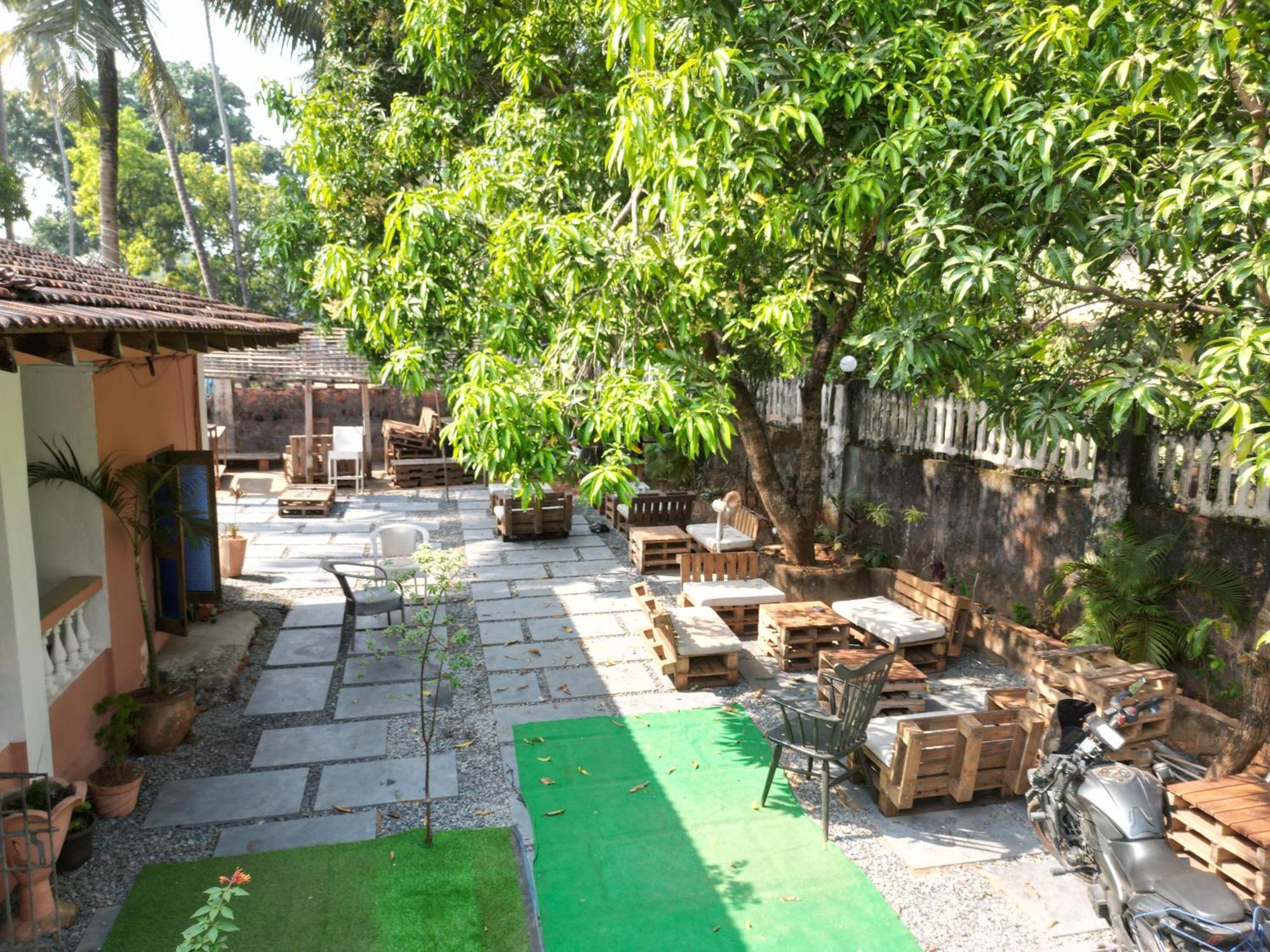 Streetmates Hostel Anjuna Esterno foto